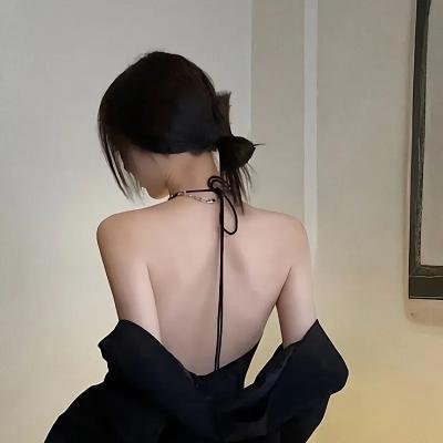 内心强大的美女白川
